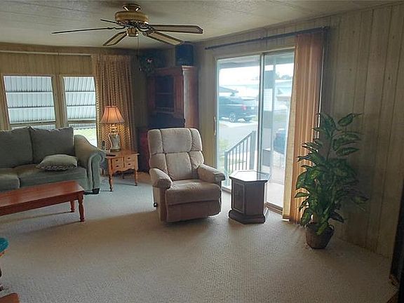2nd image of 2127 Oahu Dr
