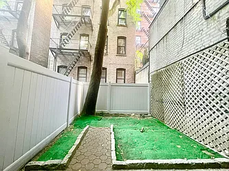 Rented by Century 21 Premier 