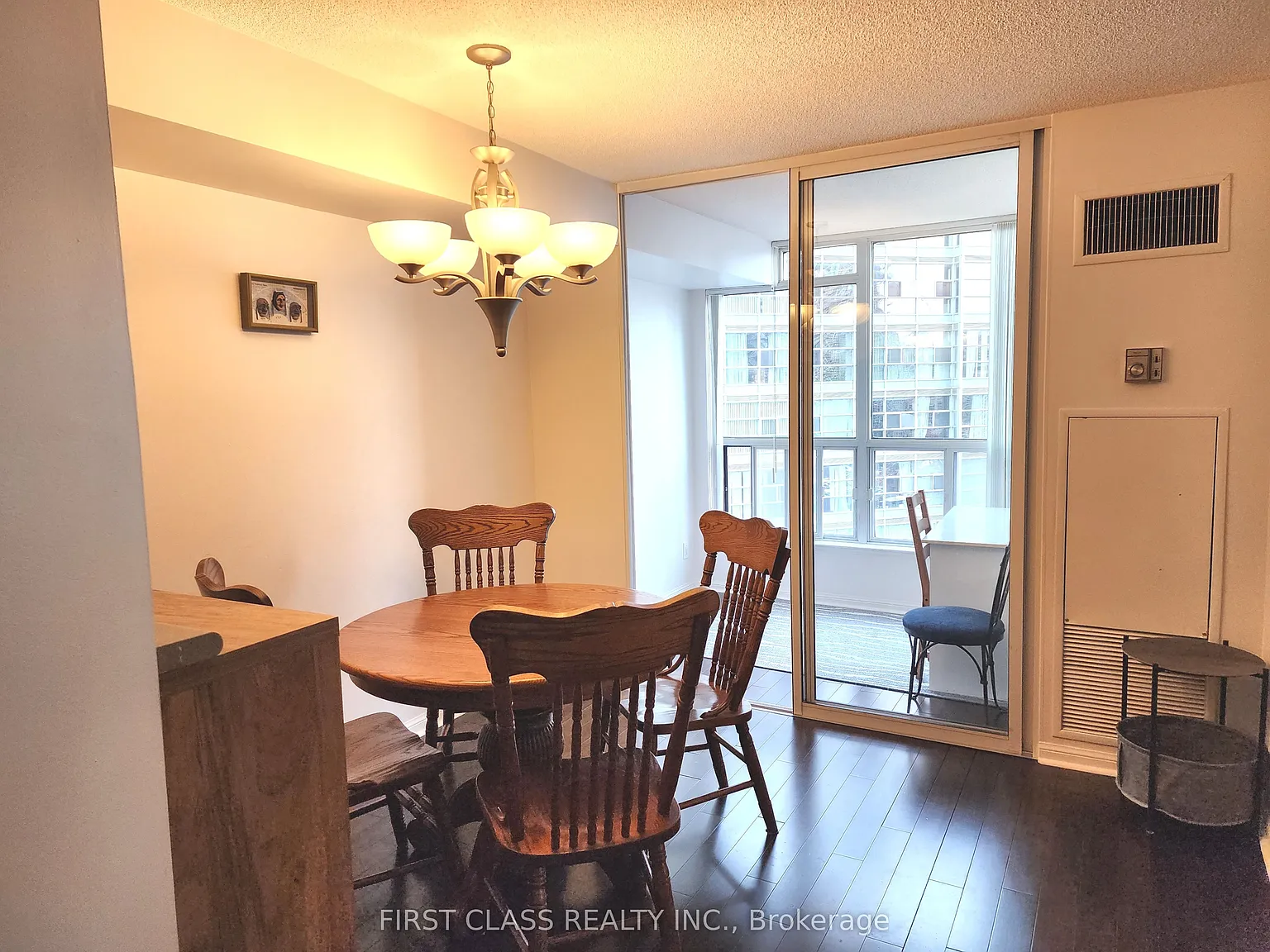 2 bed, $2,850 — Photo 2
