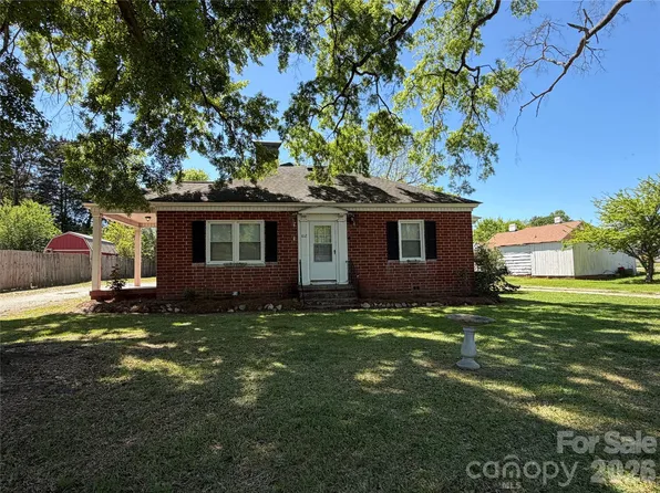 612 Ballard St, Chester, SC 29706