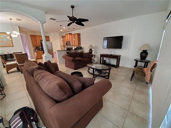 3rd image of 1418 Grantham Dr