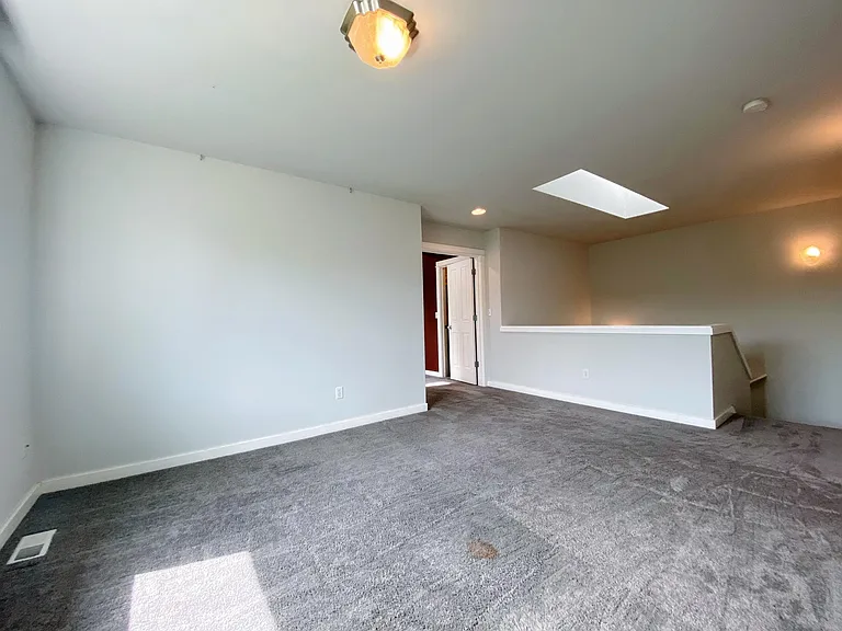 5219 16th Ave SW — Photo 11