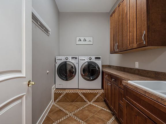 2nd image of 11207 Knolls End