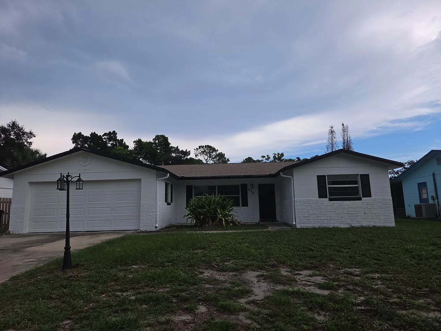 For Rent 3 Bedroom / 2 Bath — Photo 2