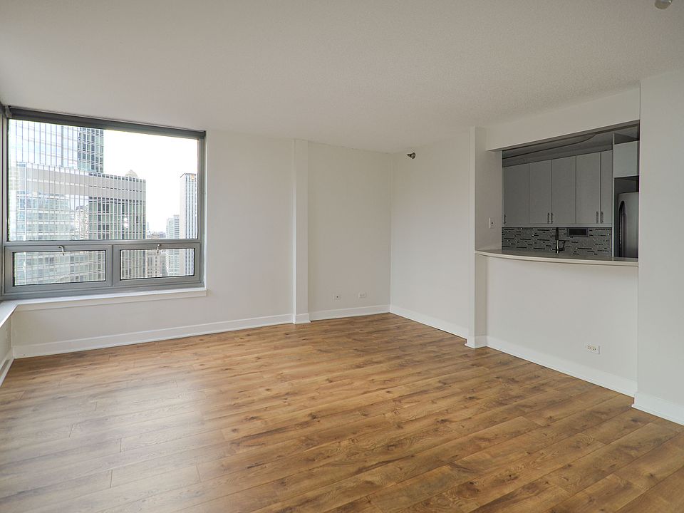 1st image of 440 N Wabash Ave APT 4211