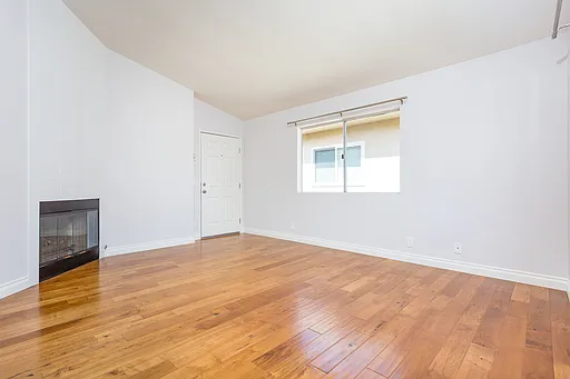 2 bed, 925 sqft, $3,895 — Photo 4