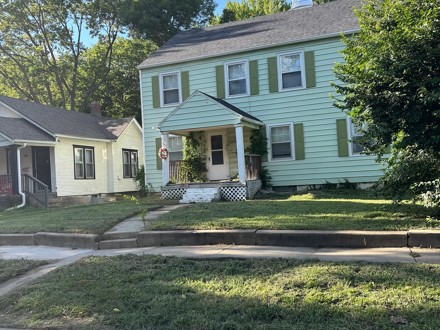 908 Bertrand St — Photo 2