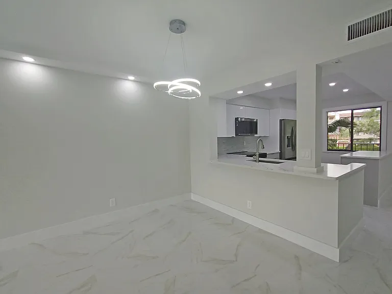 7280 Amberly Ln #207 — Photo 7