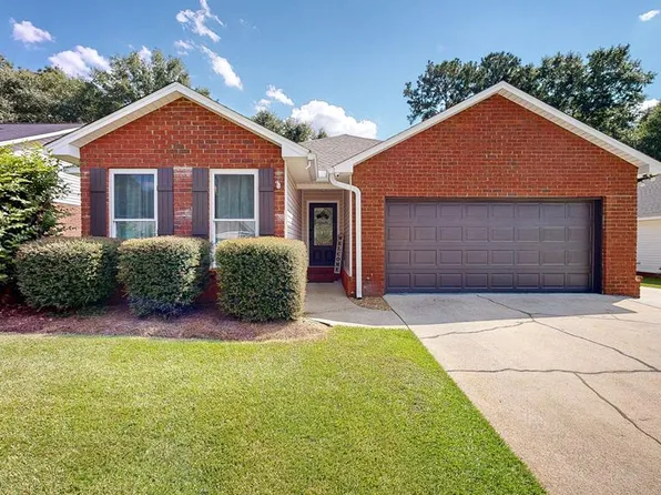 1015 Baywood Rd, Dothan, AL 36305