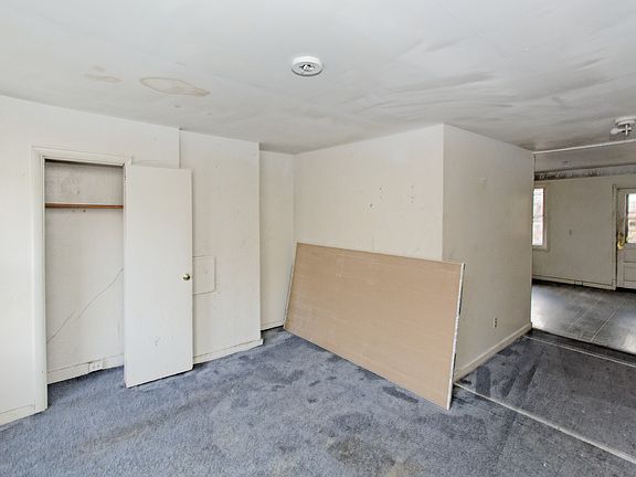 2nd image of 270 Elk St