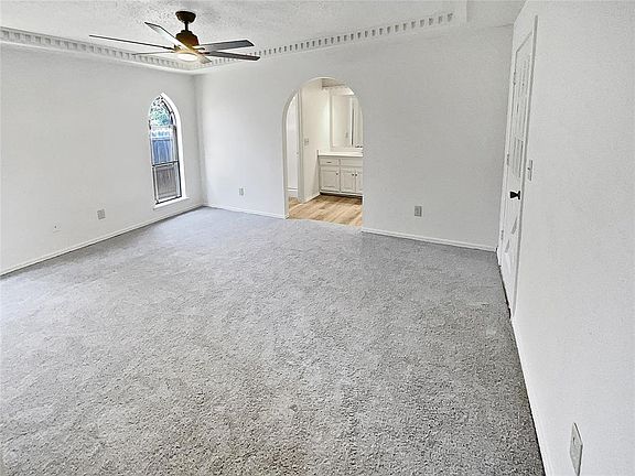 5th image of 1321 W Cedarbrook Ln