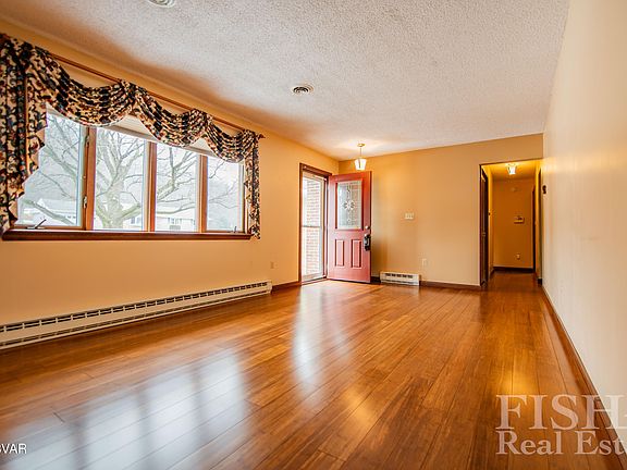 4th image of 1716 Clarion Dr