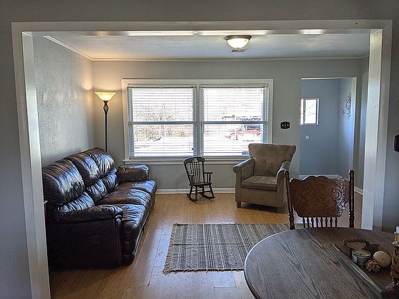 4th image of 28920 E Admiral Pl