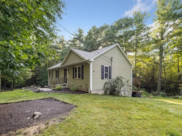 176 Cut Off Rd, Barre, MA 01005