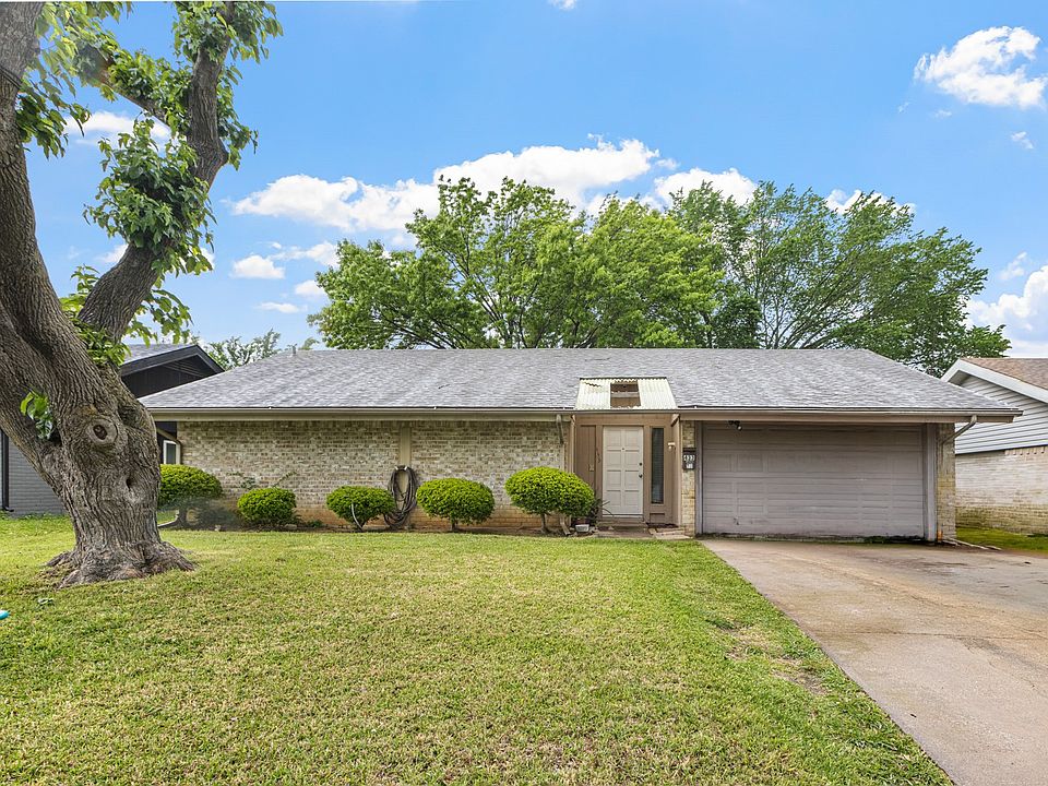 1st image of 433 Rollingridge Ln