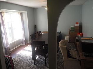 110 S 3rd Ct, Lansing, KS 66043