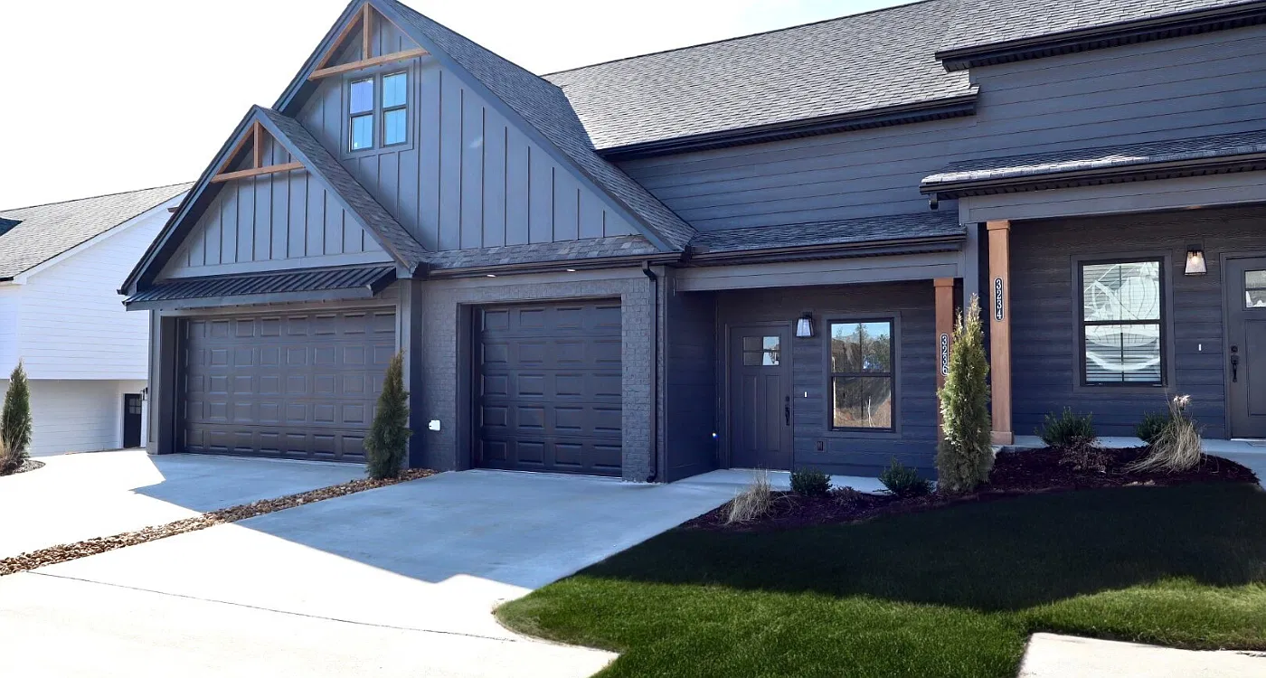 2 bed, 2.5 bath, 1400 sqft, $1,700 — Photo 1