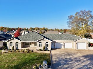 325 Hummingbird Ln, Hannibal, MO 63401