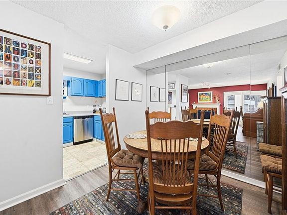 5th image of 672 McGill Pl NE #672
