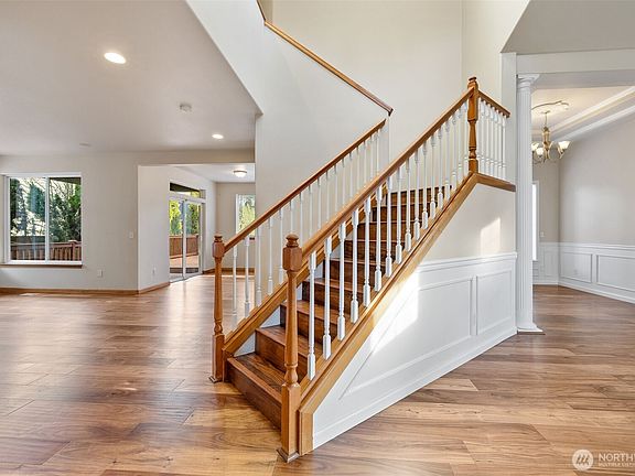 5th image of 18719 12th Drive SE