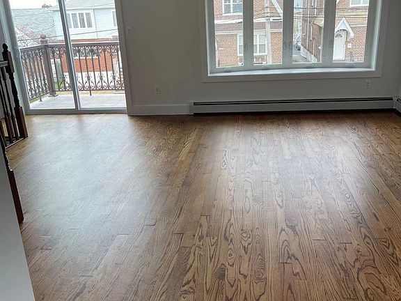 4th image of 2928 Gillmore St Floor 1