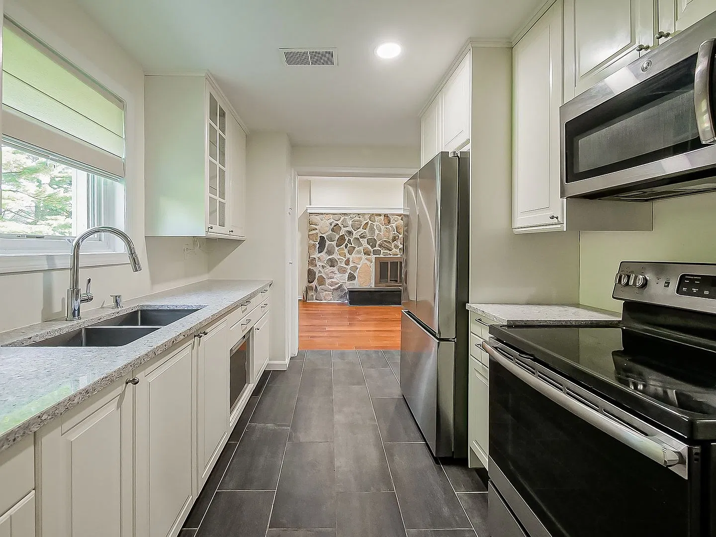 Spacious Plymouth Home with Beautiful Natural Surroundings — Photo 2