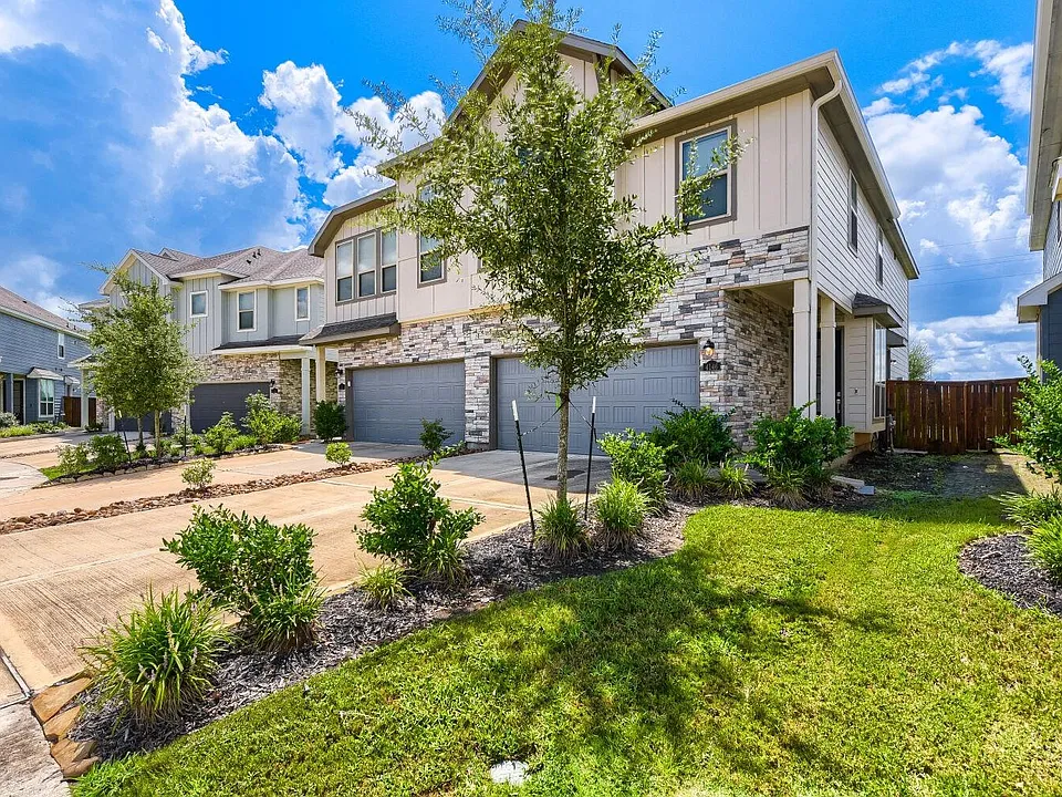 4146 Balboa Dr