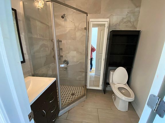 3rd image of 1023 Wallace St APT 3