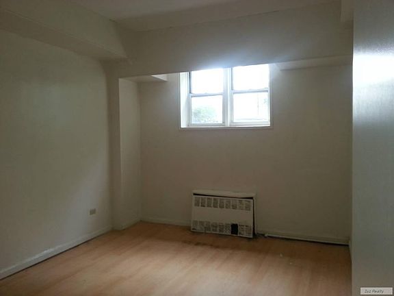 2nd image of 2685 Homecrest Ave APT L4