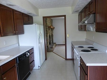4th image of 2920 Browning St