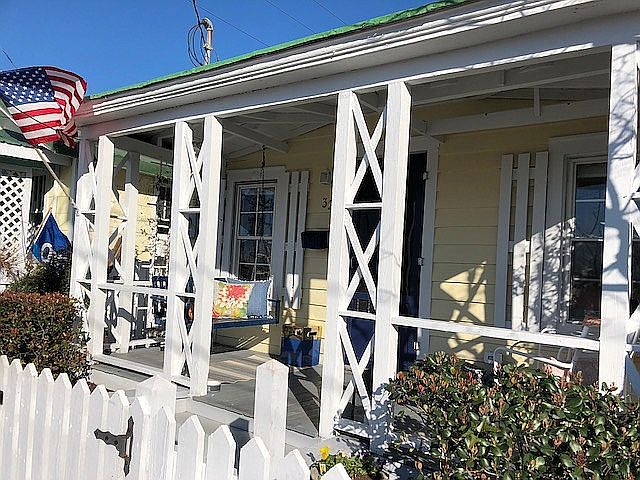 1st image of 322 Orange St