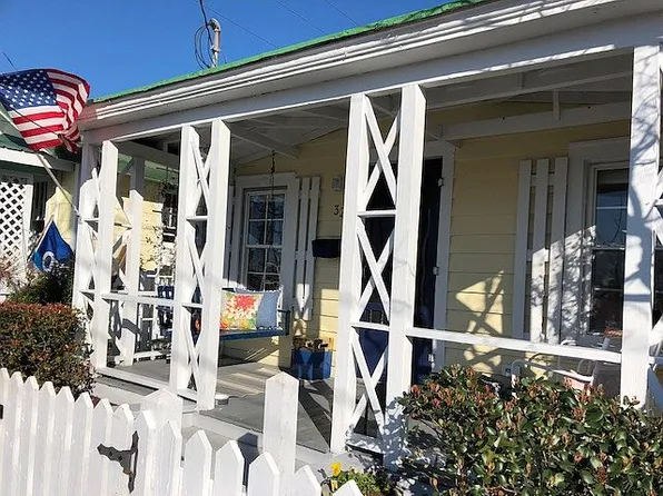 322 Orange St, Beaufort, NC 28516