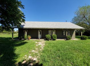 2035 Everest Ln, Brenham, TX 77833