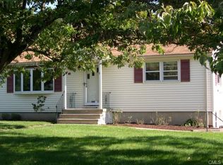 6 Stonybrook Rd, Norwalk, CT 06851