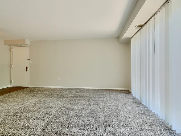 Westchester West Apartments — Photo 51