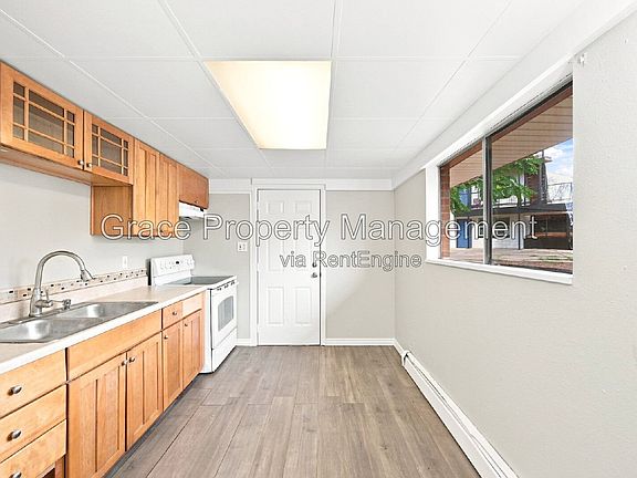 4th image of 3944 Turnpike Dr Unit 5
