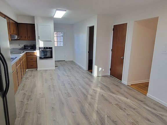 2nd image of 1032 Elk Forest Rd