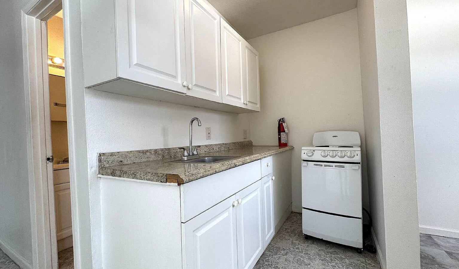 1 bed, 1.0 bath, $1,100 — Photo 1