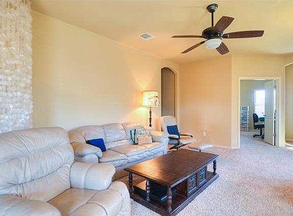 3rd image of 1005 Hondo Ln