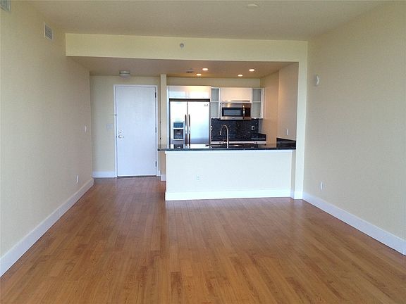 5th image of 601 NE 36th St #18A