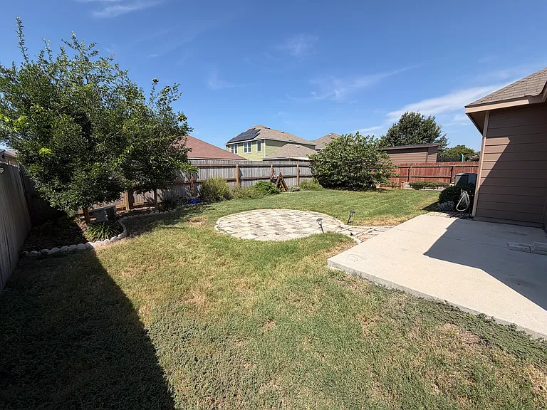 1484 Astor Crk — Photo 28
