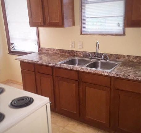 2nd image of 2544 Burgoyne Dr