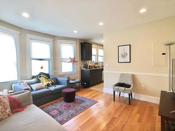 4th image of 58 Atkins St #3