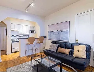 Rented by Century 21 Premier 