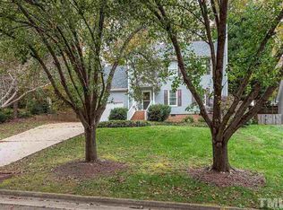 2007 Chedington Dr, Apex, NC 27502