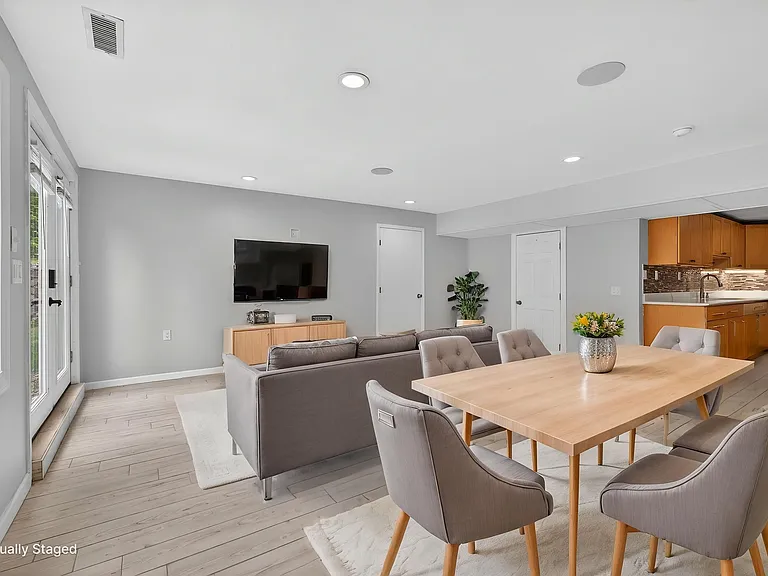 23 Cove Rd — Photo 36