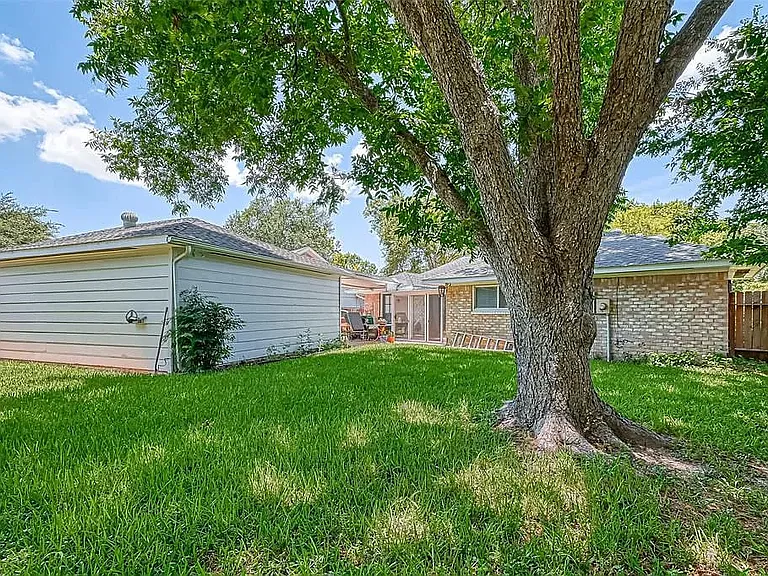 12823 Westhorpe Dr — Photo 27