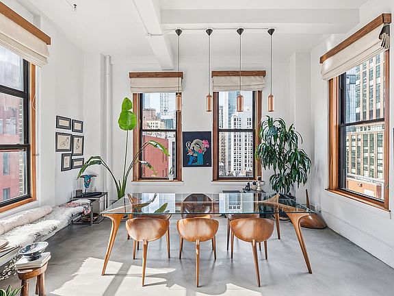 3rd image of 448 W 37th St APT 9G