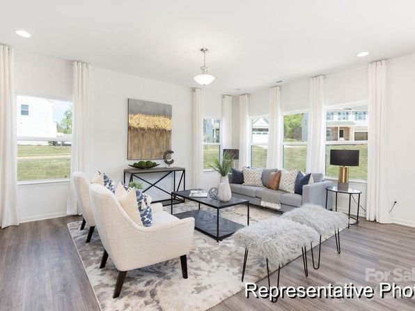143 Stonewater Dr #13P, Red Cross, NC 28129