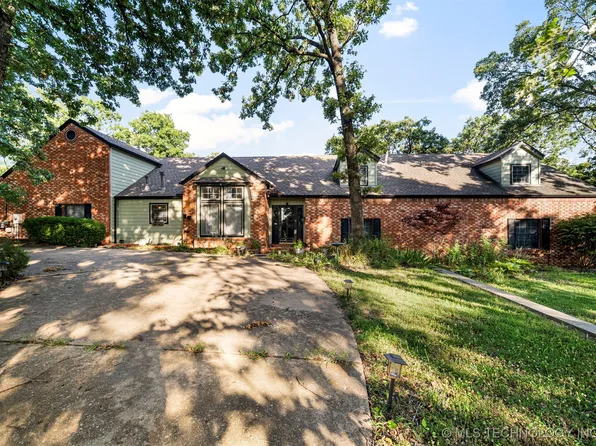 810 Hunters Point, Catoosa, OK 74015